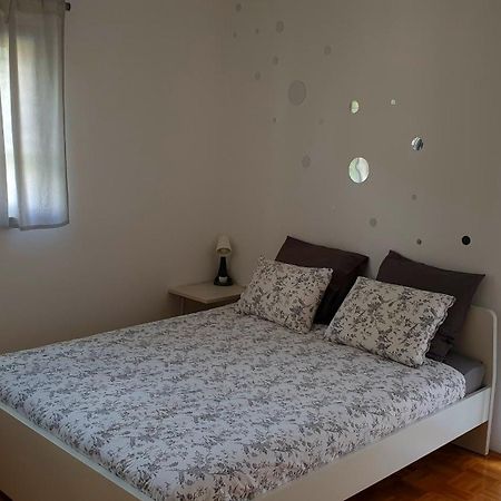 Apartment Emma Ljubljana - Free Parking, Ac, Wifi エクステリア 写真