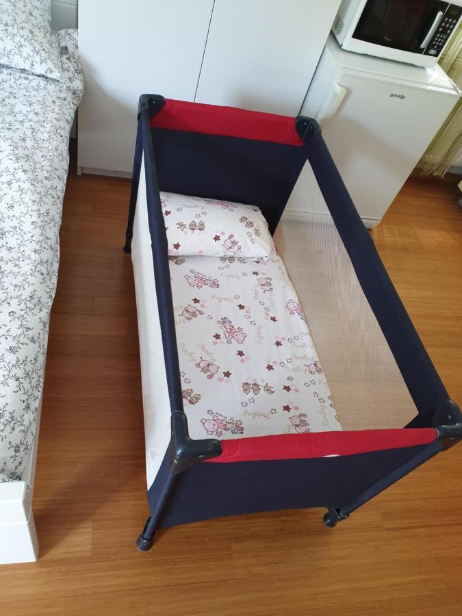 Apartment Emma Ljubljana - Free Parking, Ac, Wifi エクステリア 写真