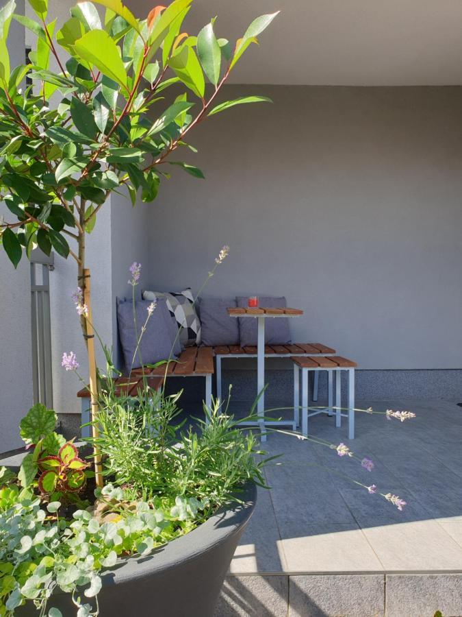 Apartment Emma Ljubljana - Free Parking, Ac, Wifi エクステリア 写真