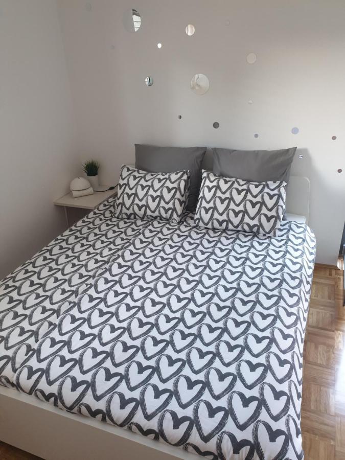 Apartment Emma Ljubljana - Free Parking, Ac, Wifi エクステリア 写真