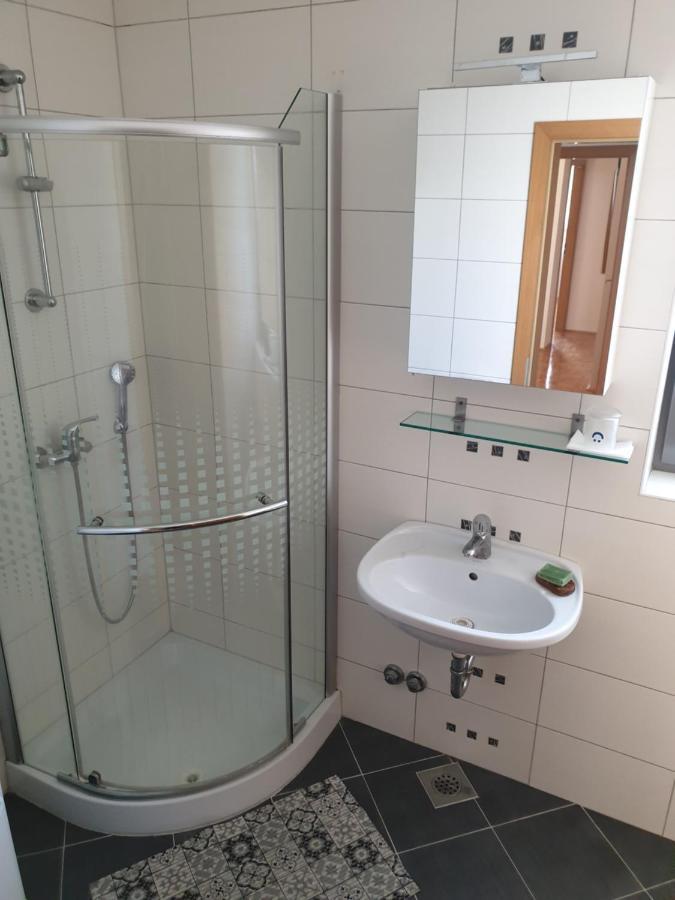 Apartment Emma Ljubljana - Free Parking, Ac, Wifi エクステリア 写真