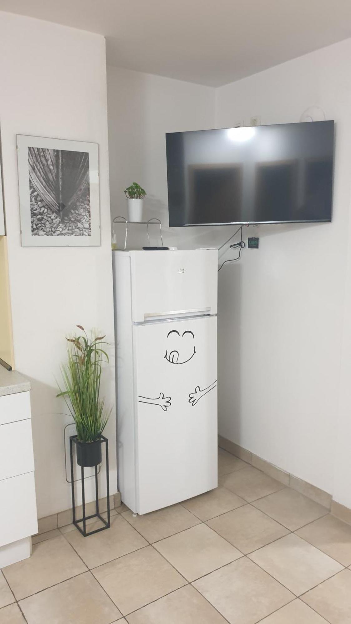 Apartment Emma Ljubljana - Free Parking, Ac, Wifi エクステリア 写真
