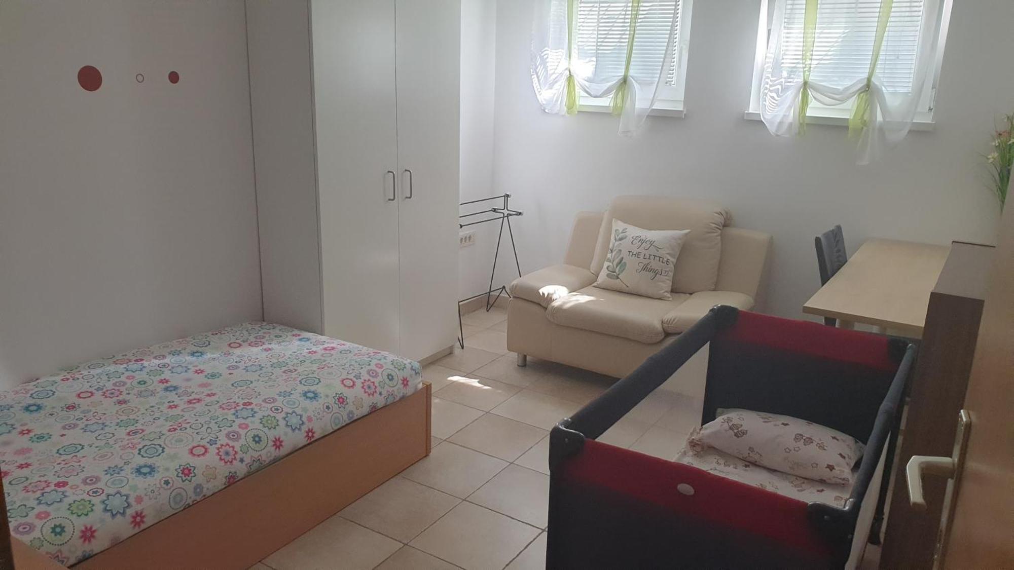 Apartment Emma Ljubljana - Free Parking, Ac, Wifi エクステリア 写真